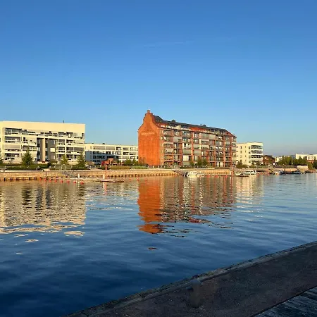 Merellinen Sijainti, Sauna Ja Ilmainen Pysaekoeinti